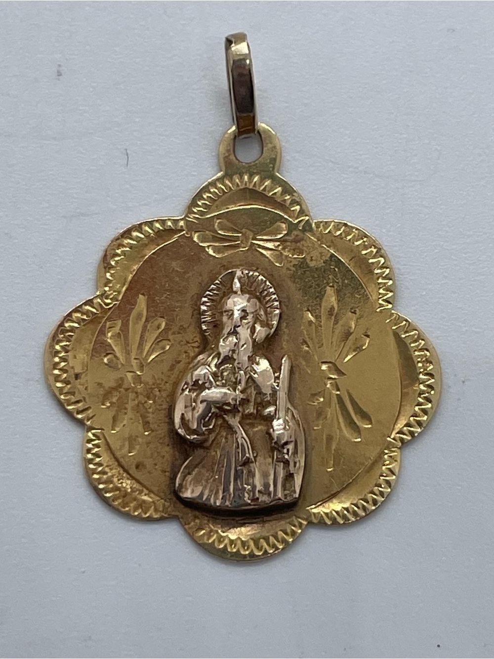 Vintage 14K Yellow Gold Religious Medallion Pendant 1.91g - Stamped 18K